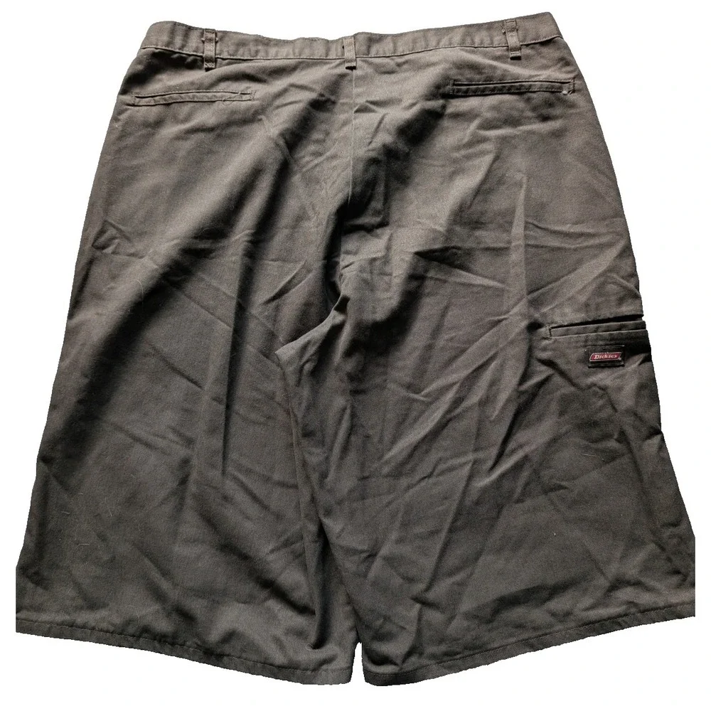 DICKIES MENS 42 WAIST LOOSE FIT SHORTS DK BROWN 13